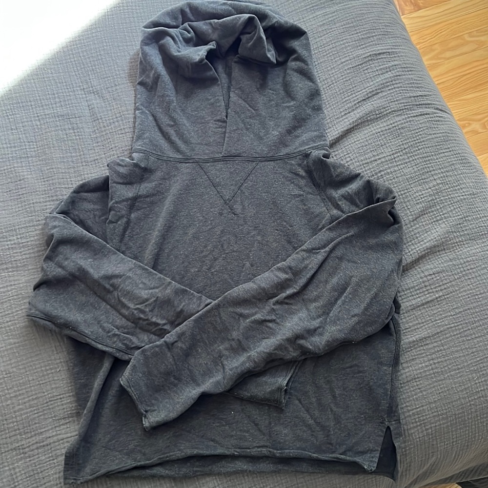 Lululemon cropped hoodie